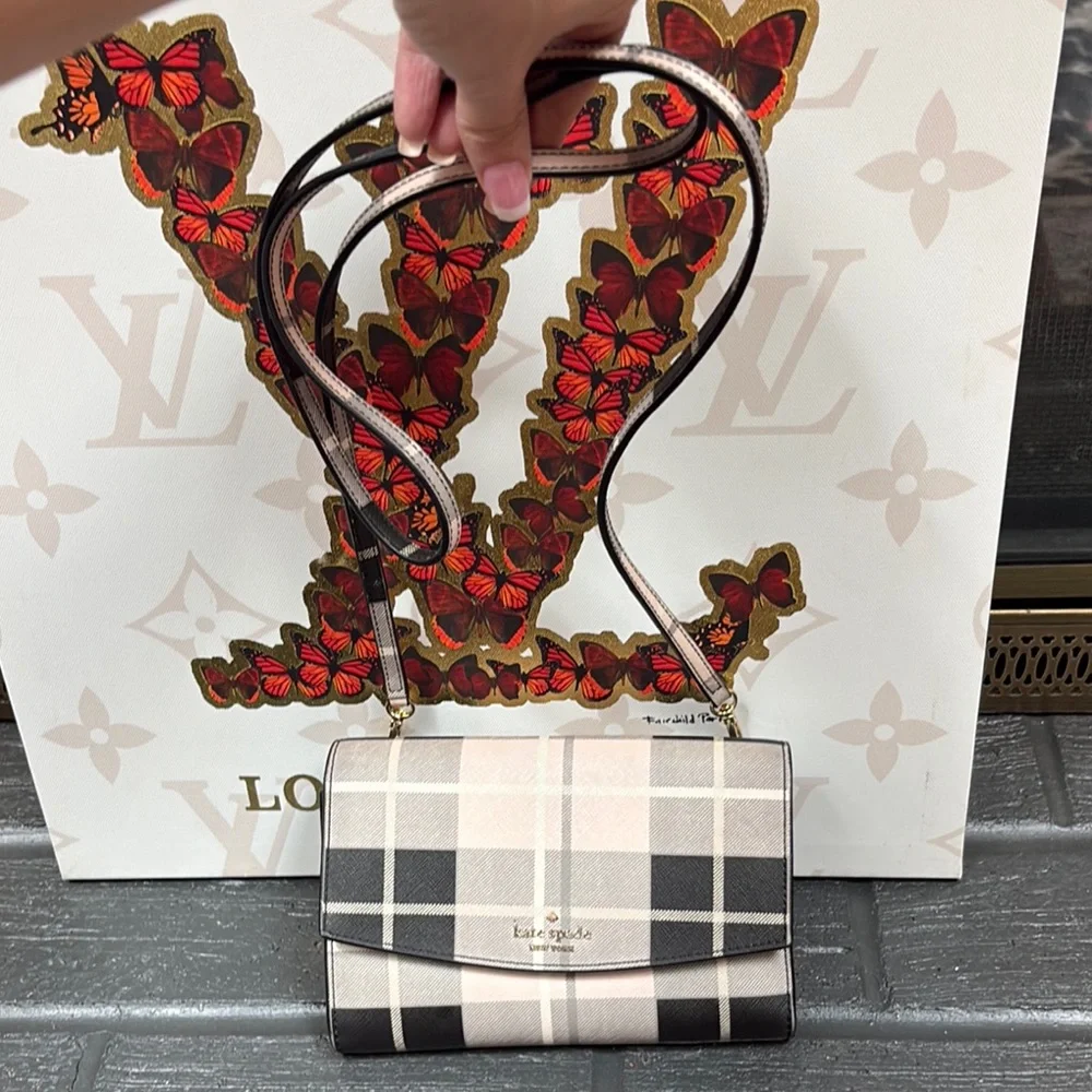 Kate Spade Crossbody Wallet